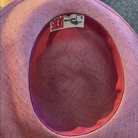 Vintage Lilly Daché DEBS Pink Wide-Brim hat with netting. 21” circumference - Picture 6 of 7